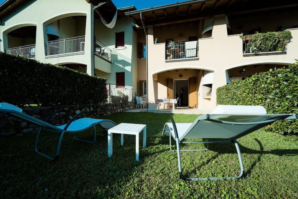 Oliva Apartment - Featuring A Private Garden And Access To A Pool Barcuzzi Екстериор снимка